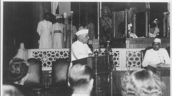 Jawaharlal Nehru Addressing the Midnight Session of the constituent Assembly of India on 15 August 1947. (HT Photo) Jawaharlal Nehru Addressing the Midnight Session of the constituent Assembly of India on 15 August 1947. (HT Photo)