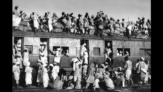 Refugee trains in Punjab, 1947. (Wikimedia Commons) Refugee trains in Punjab, 1947. (Wikimedia Commons)