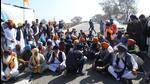 Protesters blocking the Amritsar-Bathinda highway at Behbal Kalan for the past six days against the slow pace of investigation and delay in court proceedings in the sacrilege and police firing cases of 2015. (HT Photo) Protesters blocking the Amritsar-Bathinda highway at Behbal Kalan for the past six days against the slow pace of investigation and delay in court proceedings in the sacrilege and police firing cases of 2015. (HT Photo)