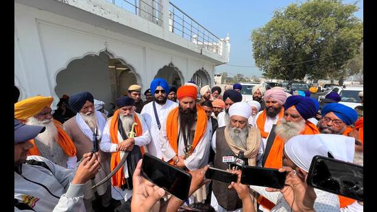 Haryana Sikh Gurdwara Management Committee members outside Gurdwara Neem Sahib in Kaithal on Tuesday. (HT Photo)