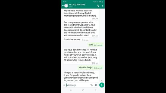The fraudsters contacted women on WhatsApp and offered them jobs where they would have to rate YouTube videos. (HT Photo) The fraudsters contacted women on WhatsApp and offered them jobs where they would have to rate YouTube videos. (HT Photo)