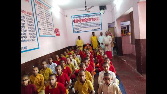 Students studying Sanskrit at a Sanskrit School in Prayagraj. (HT Photo) Students studying Sanskrit at a Sanskrit School in Prayagraj. (HT Photo)