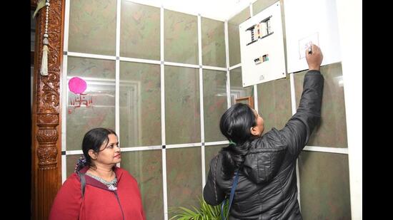 An enumerator marks a house in Patna during the first leg of the caste survey in January. In the second leg of the survey an estimated 2.92 crore families to be covered across the state whose caste and socio-economic profile would be collated by enumerators through door-to-door visits till May 15. (HT Photo) An enumerator marks a house in Patna during the first leg of the caste survey in January. In the second leg of the survey an estimated 2.92 crore families to be covered across the state whose caste and socio-economic profile would be collated by enumerators through door-to-door visits till May 15. (HT Photo)