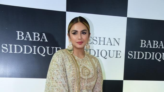 Huma Qureshi came with Zaheer Iqbal. Huma chose a pastel-hued anarkali salwar suit.