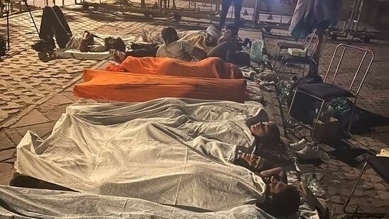 Wrestler Vinesh Phogat posted this picture saying the protesters slept on a footpath at the Jantar Mantar protest site in Delhi. Wrestler Vinesh Phogat posted this picture saying the protesters slept on a footpath at the Jantar Mantar protest site in Delhi.