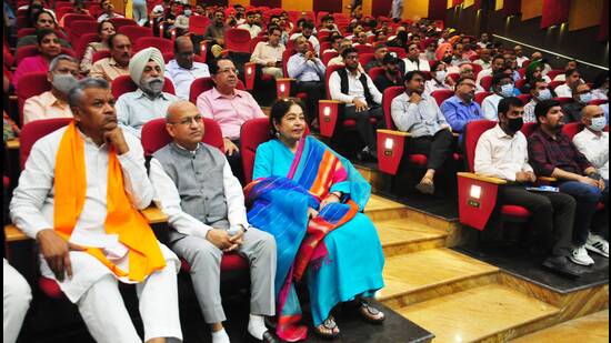 Dignitaries attending the screening of 100th episode of Mann Ki Baat at Punjab Raj Bhawan in Chandigarh on Sunday. (HT Photo) Dignitaries attending the screening of 100th episode of Mann Ki Baat at Punjab Raj Bhawan in Chandigarh on Sunday. (HT Photo)