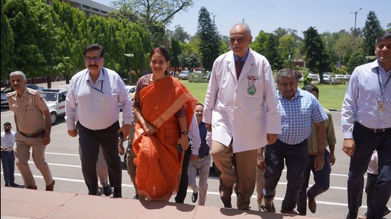 Minister of state of health and family welfare Dr Bharti Pravin Pawar during her visit to PGIMER on Wednesday. (HT Photo) Minister of state of health and family welfare Dr Bharti Pravin Pawar during her visit to PGIMER on Wednesday. (HT Photo)