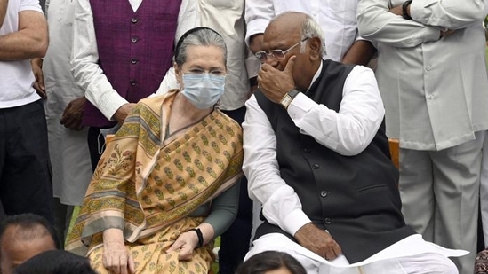 The Congress shared a screenshot of Sonia Gandhi's speech in Hindi on its Twitter handle as well as a YouTube video link of the speech. The Congress shared a screenshot of Sonia Gandhi's speech in Hindi on its Twitter handle as well as a YouTube video link of the speech.