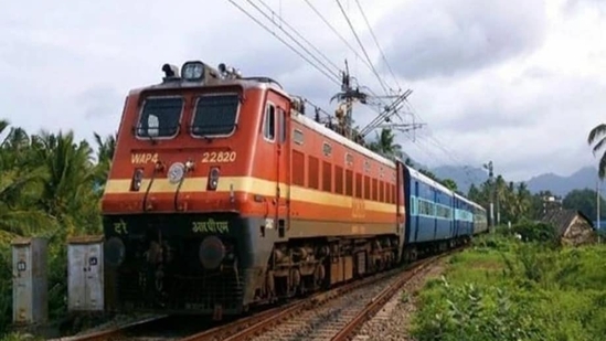 Coromandel Express (ANI / Representative Image) Coromandel Express (ANI / Representative Image)