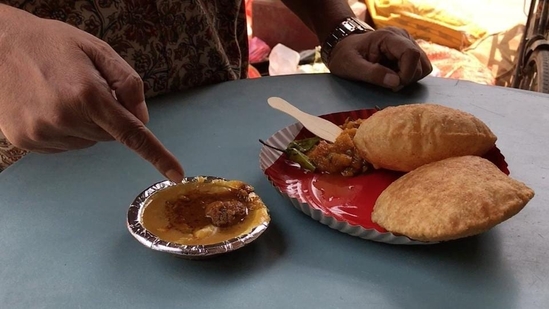 The banned food items include jalebi, halwa, pooris, and chhola bhaturas. (Representational Image)(HT Photo) The banned food items include jalebi, halwa, pooris, and chhola bhaturas. (Representational Image)(HT Photo)