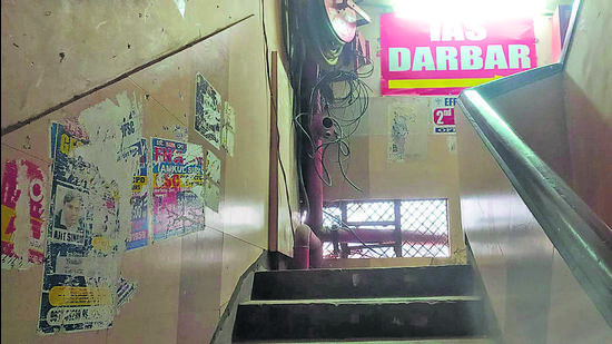 Structural issues such as narrow staircases and corridors, and only one gate for entry and exit, made the building dangerous during the fire. (HT Photo) Structural issues such as narrow staircases and corridors, and only one gate for entry and exit, made the building dangerous during the fire. (HT Photo)