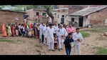 Members of Sri Satya Sai Seva Samiti, Prayagraj at Maheshpura village of Bahadurpur block of Prayagraj. (HT PHOTO) Members of Sri Satya Sai Seva Samiti, Prayagraj at Maheshpura village of Bahadurpur block of Prayagraj. (HT PHOTO)