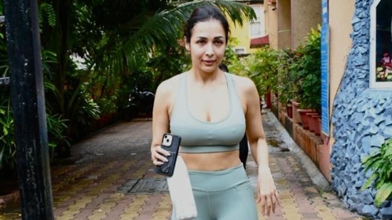 Malaika Arora spotted leaving her yoga studio after her yoga session. When not working as a reality show judge, Malaika remains busy making public appearances at store launches or brand endorsements. She was seen in a music video Tera Ki Khayal with Guru Randhawa this year. (Varinder Chawla)