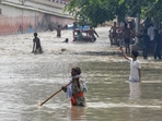 Delhi's non-essential govt offices, schools, colleges closed till Sunday Delhi's non-essential govt offices, schools, colleges closed till Sunday
