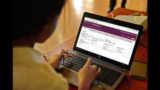 At least 5% seats of the sanctioned intake in each course (BE/B Tech) are reserved for the KM students and filled on the basis of All India Rank of JEE Mains 2023. (HTC) At least 5% seats of the sanctioned intake in each course (BE/B Tech) are reserved for the KM students and filled on the basis of All India Rank of JEE Mains 2023. (HTC)