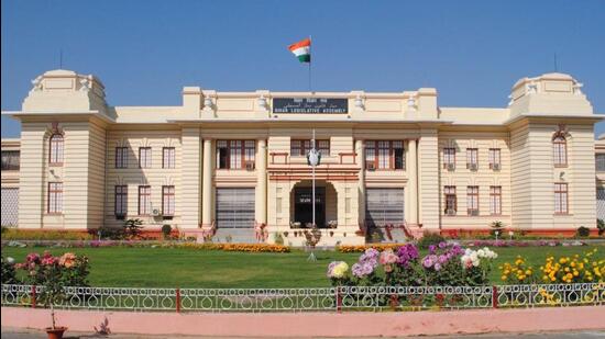 The report has pointed out that the reply of the state government is contrary to its April 29, 2022 statement. (Bihar Vidhan Sabha) The report has pointed out that the reply of the state government is contrary to its April 29, 2022 statement. (Bihar Vidhan Sabha)