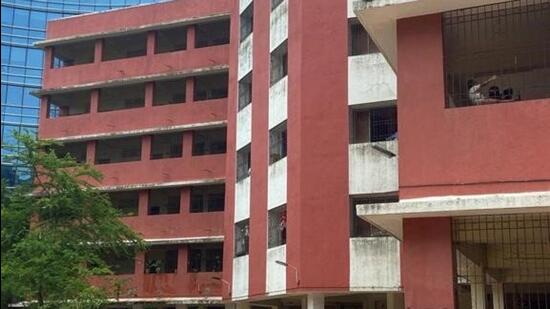 Space constraints in civic-run schools spark concern Space constraints in civic-run schools spark concern