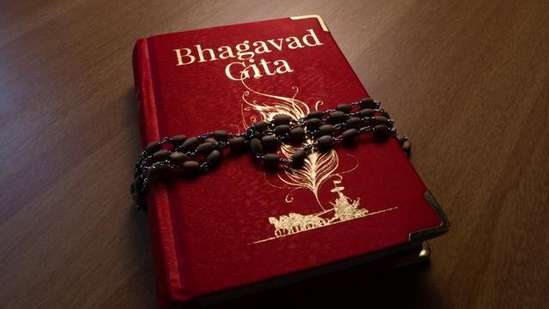 “Bird and Sherwin do offer further insight into how an understanding of Hindu scripture informed the physicist’s dharmic sense of morality and duty. As they put it, “The Gita seemed to provide precisely the right philosophy for an intellectual keenly attuned to the affairs of men and the pleasures of the senses.” (Westock Productions/Shutterstock) “Bird and Sherwin do offer further insight into how an understanding of Hindu scripture informed the physicist’s dharmic sense of morality and duty. As they put it, “The Gita seemed to provide precisely the right philosophy for an intellectual keenly attuned to the affairs of men and the pleasures of the senses.” (Westock Productions/Shutterstock)