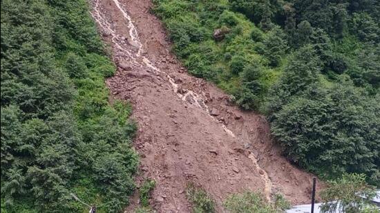 The landslide occurred in Gauri village ahead of the helipad in Gaurikund. (HT Photo)