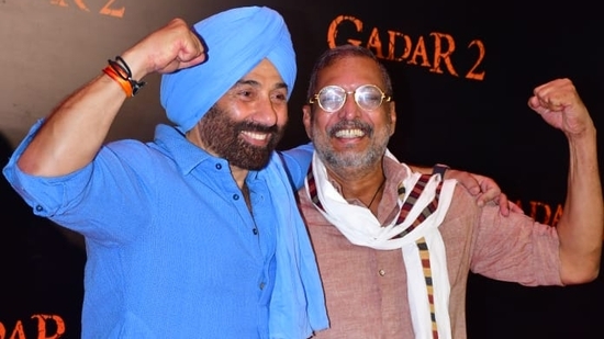 Sunny Deol poses with Nana Patekar at Gadar 2 premiere. Like Sunny, Nana Patekar also wore a kurta pyjama along with a stole. 