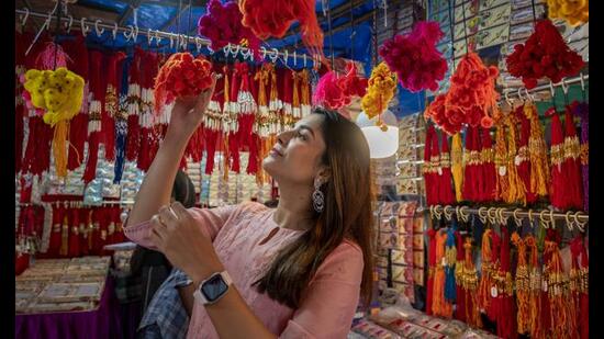 Pooja: It’s always good to shop locally (Satish Bate/HT) Pooja: It’s always good to shop locally (Satish Bate/HT)