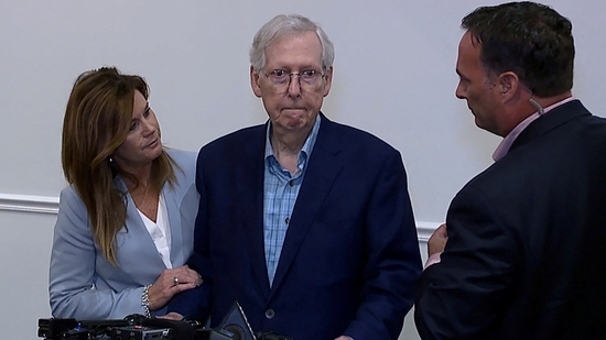 Top U.S. Senate Republican Mitch McConnell appears to freeze up for more than 30 seconds during a public appearance before he was escorted away, the second such incident in a little more than a month, after an event with the Northern Kentucky Chamber of Commerce in Covington, Kentucky, U.S. August 30, 2023 in a still image from video. ABC Affiliate WCPO via REUTERS NO RESALES. NO ARCHIVES. MANDATORY CREDIT(via REUTERS)