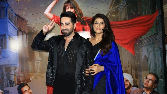 The film's lead actor Ayushmann Khurrana was accompanied by wife and filmmaker Tahira Kashyap. He was dressed in a black suit, while Tahira wore a blue saree for the bash. 