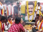Pro-Kannada activists conduct mock funeral of TN CM Stalin in Ramanagara. Video Pro-Kannada activists conduct mock funeral of TN CM Stalin in Ramanagara. Video