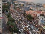 The traffic holdup resulted in a four-hour wait for many, with traffic police advising IT employees to leave their offices post 8pm.(Karnataka Weather/X) The traffic holdup resulted in a four-hour wait for many, with traffic police advising IT employees to leave their offices post 8pm.(Karnataka Weather/X)