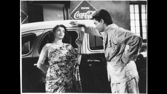 With Sheila Ramani in Taxi Driver (1954). While working on the film, Dev Anand fell in love with and married his co-star, Kalpana Kartik. With Sheila Ramani in Taxi Driver (1954). While working on the film, Dev Anand fell in love with and married his co-star, Kalpana Kartik.