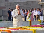 PM Modi pays tribute to Mahatma Gandhi on his 154th birth anniversary at Rajghat(Raj k Raj/Hindustan Times) PM Modi pays tribute to Mahatma Gandhi on his 154th birth anniversary at Rajghat(Raj k Raj/Hindustan Times)