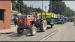 In Karnal, commuters faced a lot of inconvenience due to tractor-trailers that blocked the traffic on service roads on both sides of the Delhi-Chandigarh (NH 44) for several hours. (HT photo) In Karnal, commuters faced a lot of inconvenience due to tractor-trailers that blocked the traffic on service roads on both sides of the Delhi-Chandigarh (NH 44) for several hours. (HT photo)
