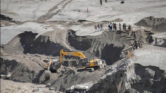 A flash flood triggered by an outburst in a glacial lake in north Sikkim on Tuesday night barrelled down the river Teesta. (AP photo) A flash flood triggered by an outburst in a glacial lake in north Sikkim on Tuesday night barrelled down the river Teesta. (AP photo)