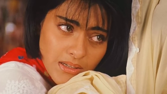 Heartbreak song Tujhe Yaad Na Meri Aayi was picturised on Kajol in Kuch Kuch Hota Hai. Heartbreak song Tujhe Yaad Na Meri Aayi was picturised on Kajol in Kuch Kuch Hota Hai.