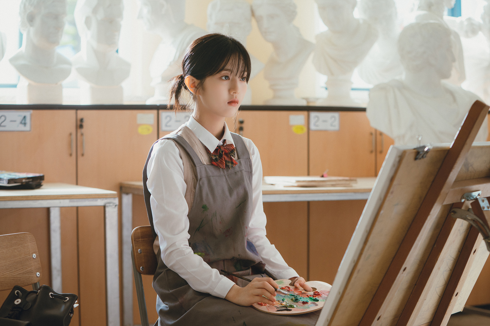 Shin Eun Soo plays a deaf girl in Twinkling Watermelon. PC: studio dragon Shin Eun Soo plays a deaf girl in Twinkling Watermelon. PC: studio dragon