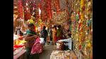 Aminabad has something for everyone – be it food stalls, clothes, crockery, electronics, repair shops, gift/decor shops, footwear, jewellery, idols, cosmetics, books, etc, (HT Photo) Aminabad has something for everyone – be it food stalls, clothes, crockery, electronics, repair shops, gift/decor shops, footwear, jewellery, idols, cosmetics, books, etc, (HT Photo)