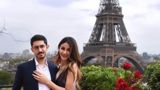Jay Kotak with Aditi Arya(Reddit) Jay Kotak with Aditi Arya(Reddit)