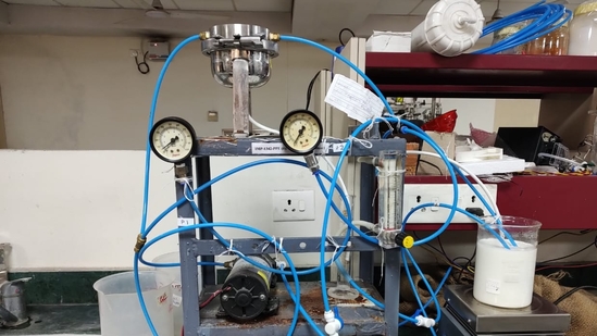 Microfiltration unit separating globules from milk based on their size(Handout) Microfiltration unit separating globules from milk based on their size(Handout)