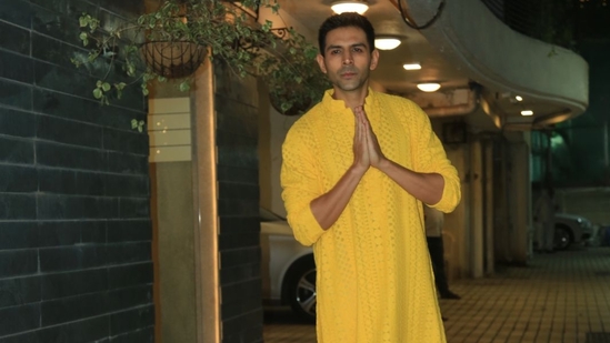 Sara Ali Khan also invited ex-boyfriend Kartik Aaryan at her Diwali bash on Thursday. The two are once again friends with each other. They had starred in the 2020 film Love Aaj Kal. 