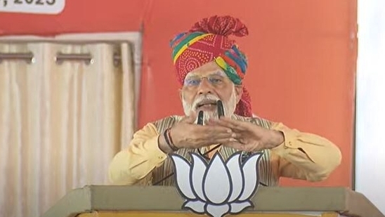 PM Modi said Ashok Gehlot and Sachin Pilot joined hands 100 times before the camera. 