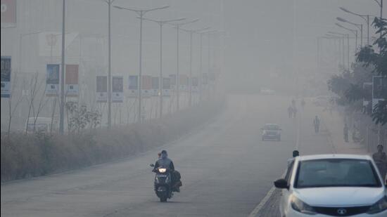 Pune is expected to experience a dip in temperature of 2 degrees Celsius during this time. (HT PHOTO) Pune is expected to experience a dip in temperature of 2 degrees Celsius during this time. (HT PHOTO)