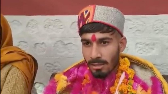 Uttarkashi tunnel collapse: Rescued tunnel worker Uttarkashi tunnel collapse: Rescued tunnel worker