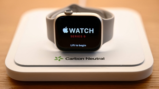 An Apple Watch Series 9 carbon neutral device is displayed for sale at The Grove Apple retail store on release day in Los Angeles, California, on September 22.(AFP) An Apple Watch Series 9 carbon neutral device is displayed for sale at The Grove Apple retail store on release day in Los Angeles, California, on September 22.(AFP)