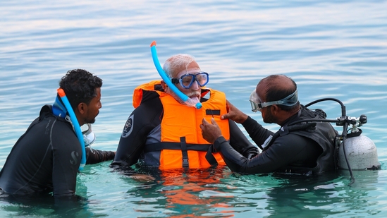 Prime Minister Narendra Modi went snorkelling to explore the undersea life during his recent visit to Laskhadweep islands.(Twitter/@narendramodi)