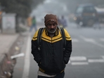 Commuters out on a cold and smoggy Monday morning at Okhla, New Delhi.(Sunil Ghosh/HT Photo) Commuters out on a cold and smoggy Monday morning at Okhla, New Delhi.(Sunil Ghosh/HT Photo)