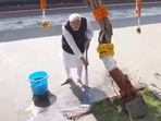 PM Modi participates in ‘Swachhata Abhiyan’ drive in Nashik PM Modi participates in ‘Swachhata Abhiyan’ drive in Nashik