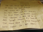 SpiceJet crew slipped ‘don't panic’ note to passenger stuck in aircraft lavatory(Twitter) SpiceJet crew slipped ‘don't panic’ note to passenger stuck in aircraft lavatory(Twitter)