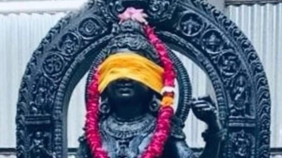 The first photo of the Ram Lalla idol, which is covered with a veil, was revealed during the placement ceremony (X) The first photo of the Ram Lalla idol, which is covered with a veil, was revealed during the placement ceremony (X)