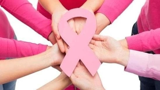 The World Health Organization (WHO) projected in 2020 that 3,42,000 fatalities and 6,04,000 new cases of cervical cancer will occur worldwide each year, making it the fourth most common malignancy among women. It is extremely concerning that India is home to about one-fourth of all new instances of cervical cancer worldwide each year, with a nearly one-third fatality rate. Nearly 90% of newly reported cases and fatalities in 2020 occurred in low- and middle-income countries. High-income countries have awareness campaigns in place to help girls (often aged 9–14) receive the HPV vaccination in addition to routine screenings for the identification and treatment of precancerous lesions in women. (Representative Image/Shutterstock)