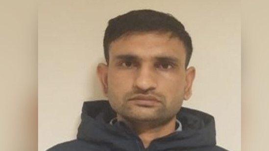 Pakistani agent, working at Indian embassy in Russia, arrested from UP(Twitter) Pakistani agent, working at Indian embassy in Russia, arrested from UP(Twitter)